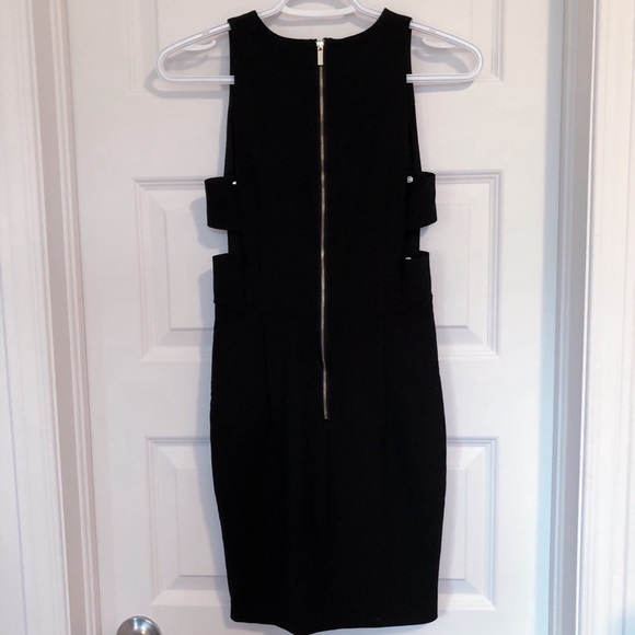 NWOT super cute causal dress by Dynamite - Picture 2 of 4